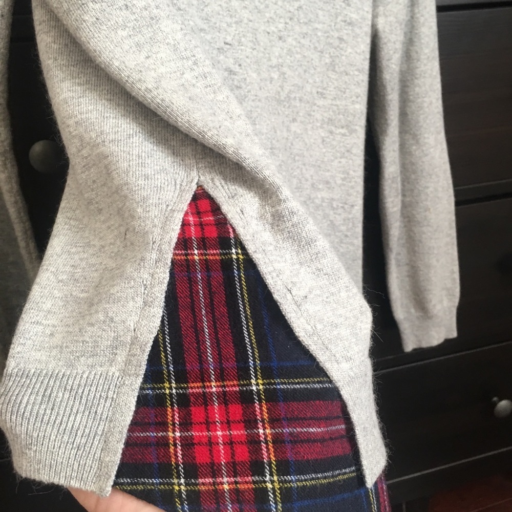 Goodnight Macaroon Grey sweater with plaid trim - Picture 4 of 7